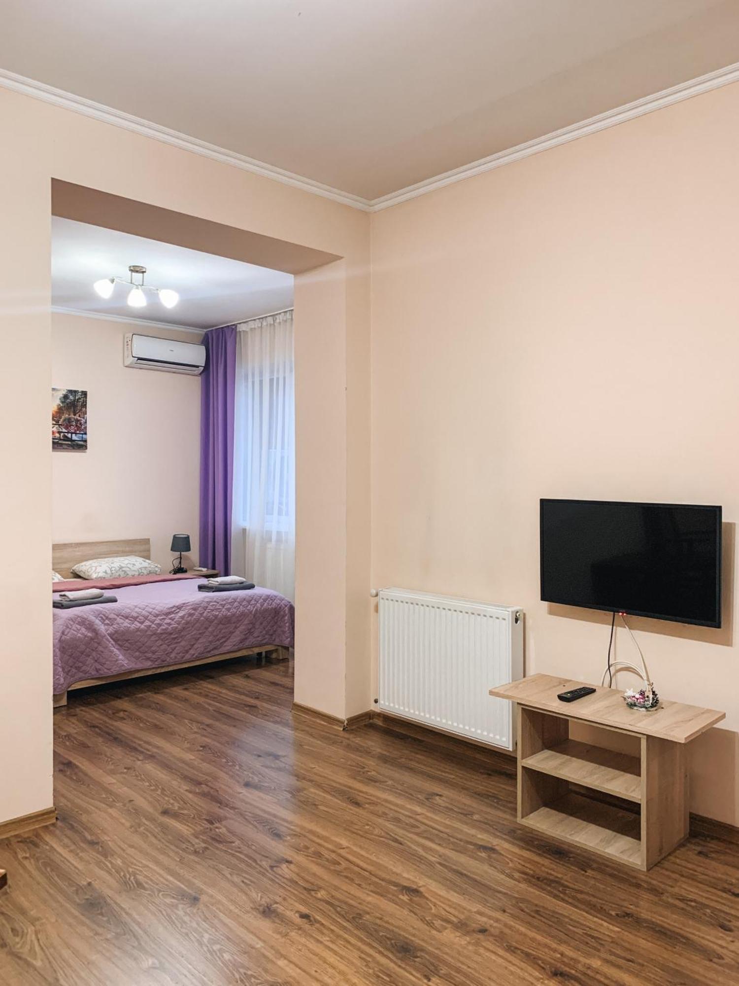 Apartments Domovik Parkaniya, 2A 穆卡切沃 外观 照片