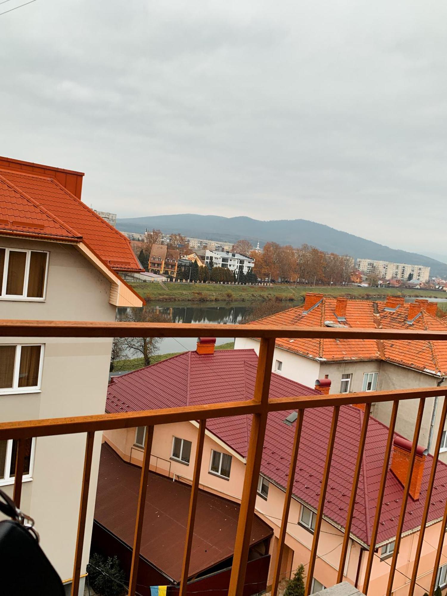 Apartments Domovik Parkaniya, 2A 穆卡切沃 外观 照片